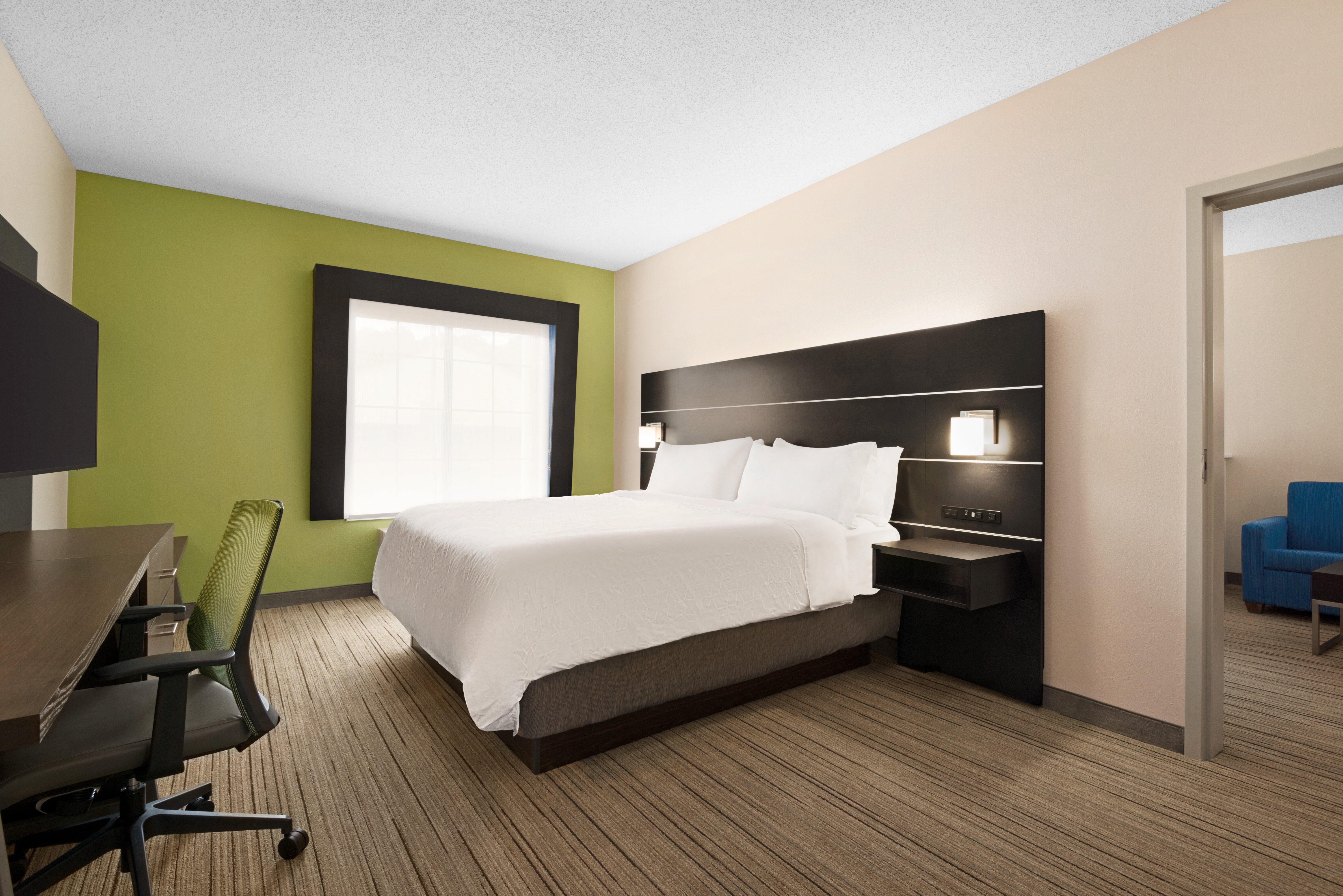 Express & By Ihg