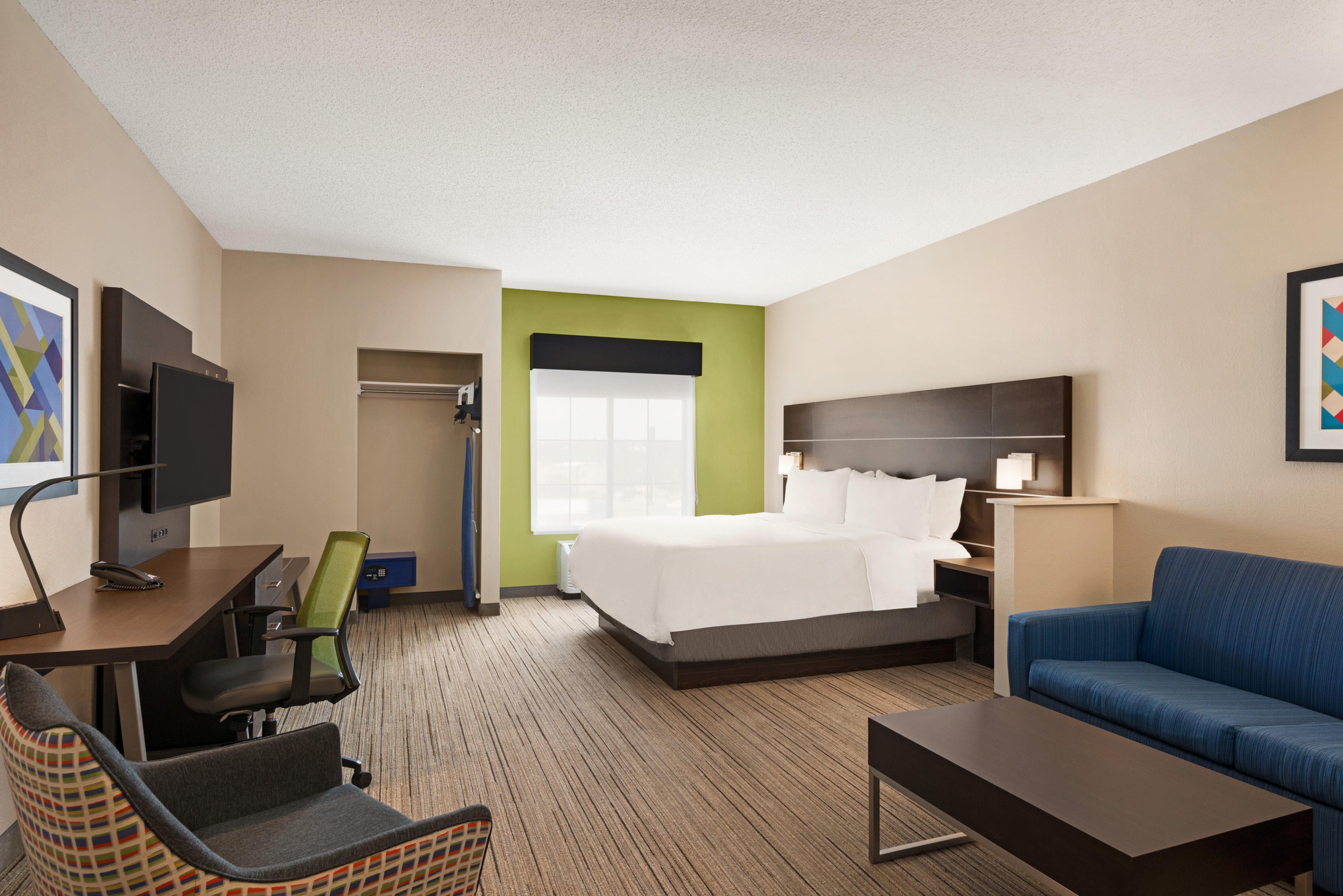 Express & By Ihg 3*